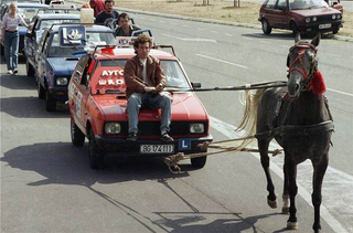 Illustration for article titled Some old photos (with cars in them)